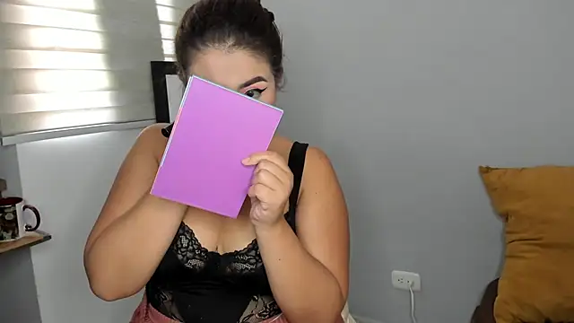 LiahDiaz online show from 04-21-26, 12:22