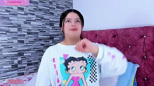 Snapshot of skyhotgirll chatting on 02-10-25, 06:24 skyhotgirll online show from 02-10-25, 06:24