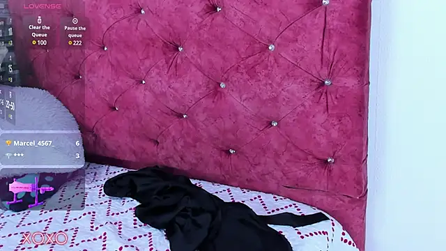 Snapshot of skyhotgirll chatting on 02-19-25, 09:25 skyhotgirll online show from 02-19-25, 09:25