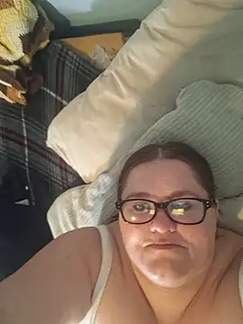 Snapshot of mcv131985 chatting on 02-12-25, 06:40 mcv131985 online show from 02-12-25, 06:40