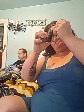 Snapshot of mcv131985 chatting on 02-15-25, 08:43 mcv131985 online show from 02-15-25, 08:43