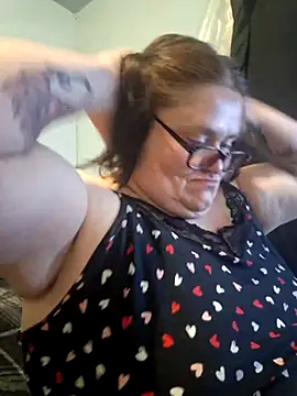 Snapshot of mcv131985 chatting on 03-02-25, 04:17 mcv131985 online show from 03-02-25, 04:17