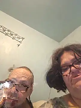 Snapshot of mcv131985 chatting on 03-12-25, 05:13 mcv131985 online show from 03-12-25, 05:13