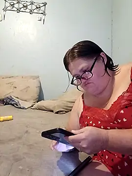 Snapshot of mcv131985 chatting on 10-06-25, 10:12 mcv131985 online show from 10-06-25, 10:12