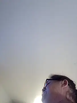 Snapshot of mcv131985 chatting on 12-02-25, 04:07 mcv131985 online show from 12-02-25, 04:07