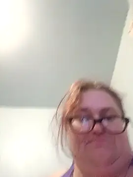 Snapshot of mcv131985 chatting on 03-06-26, 10:12 mcv131985 online show from 03-06-26, 10:12