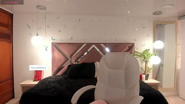 Snapshot of _Antonnela_ chatting on 09-27-25, 01:38  Antonnela  online show from 09-27-25, 01:38