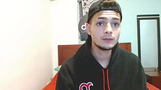 Snapshot of Jeffstyle18 chatting on 09-30-25, 11:32 Jeffstyle18 online show from 09-30-25, 11:32