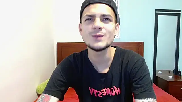 Snapshot of Jeffstyle18 chatting on 10-01-25, 09:21 Jeffstyle18 online show from 10-01-25, 09:21