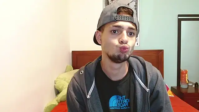 Snapshot of Jeffstyle18 chatting on 10-04-25, 12:30 Jeffstyle18 online show from 10-04-25, 12:30