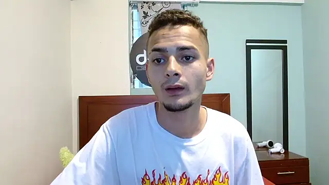 Snapshot of Jeffstyle18 chatting on 10-06-25, 10:29 Jeffstyle18 online show from 10-06-25, 10:29