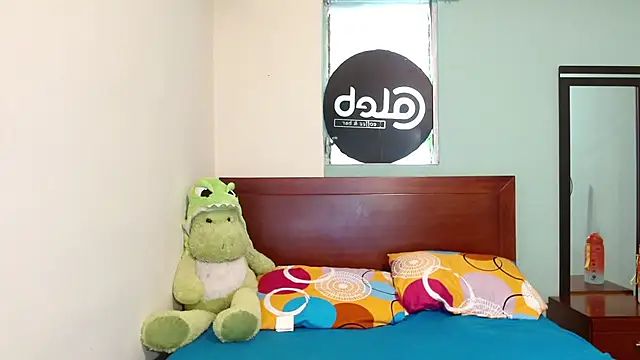 Snapshot of Jeffstyle18 chatting on 10-17-25, 05:59 Jeffstyle18 online show from 10-17-25, 05:59