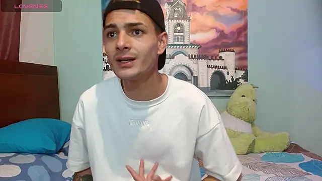 Snapshot of Jeffstyle18 chatting on 12-01-25, 07:30 Jeffstyle18 online show from 12-01-25, 07:30