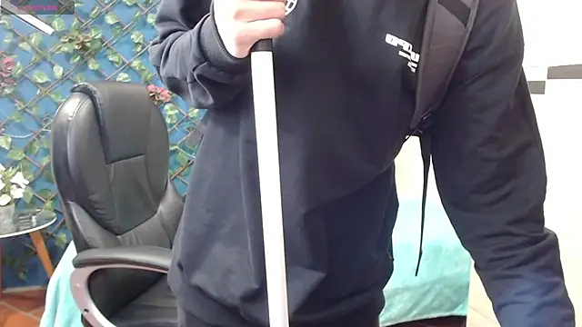 Snapshot of Waturox chatting on 03-18-25, 01:43 Waturox online show from 03-18-25, 01:43