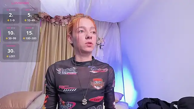 salomee star  online show from 10-15-25, 12:49