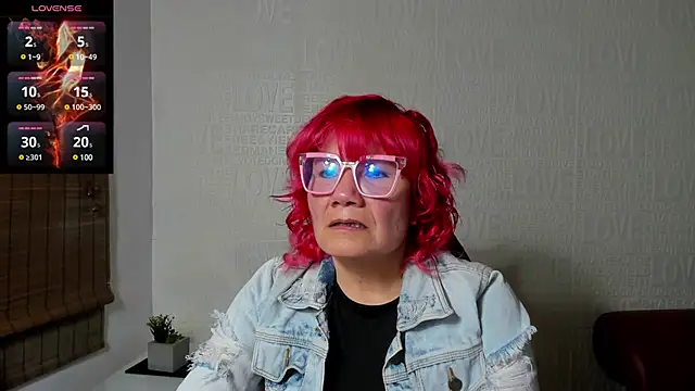 Snapshot of Salomeediaz_ chatting on 01-24-25, 09:05 Salomeediaz online show from 01-24-25, 09:05