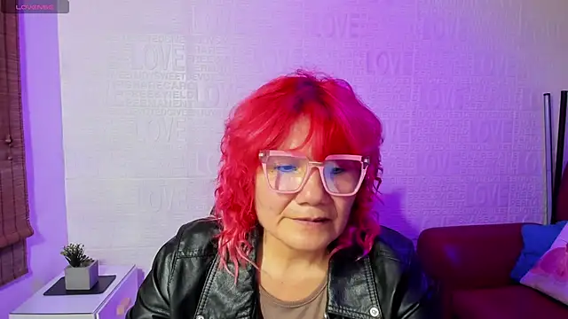 Snapshot of Salomeediaz_ chatting on 01-25-25, 09:04 Salomeediaz online show from 01-25-25, 09:04