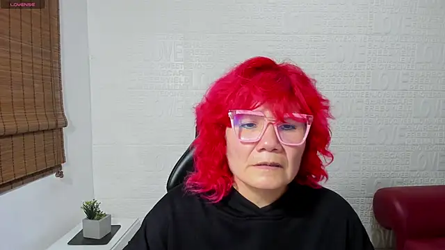 Snapshot of Salomeediaz_ chatting on 02-05-25, 08:57 Salomeediaz online show from 02-05-25, 08:57