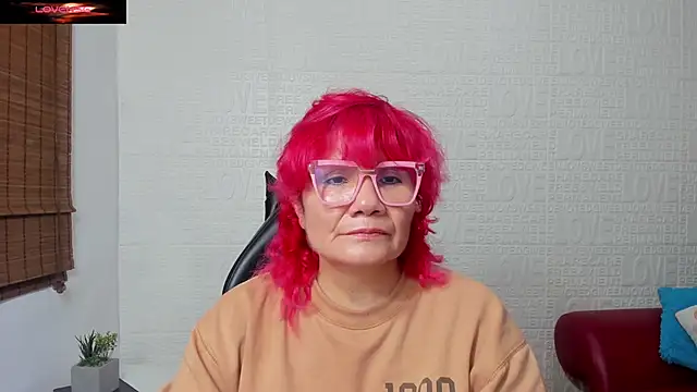 Snapshot of Salomeediaz_ chatting on 02-13-25, 09:06 Salomeediaz online show from 02-13-25, 09:06