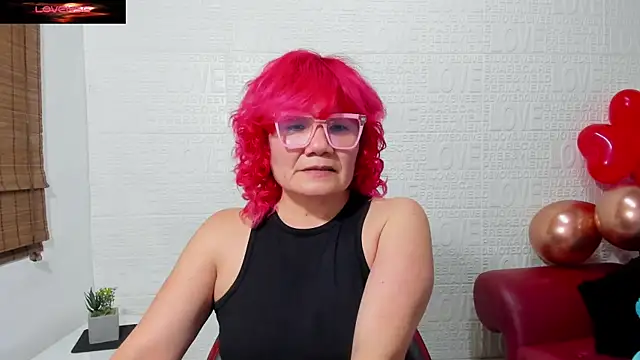 Snapshot of Salomeediaz_ chatting on 02-15-25, 04:03 Salomeediaz online show from 02-15-25, 04:03