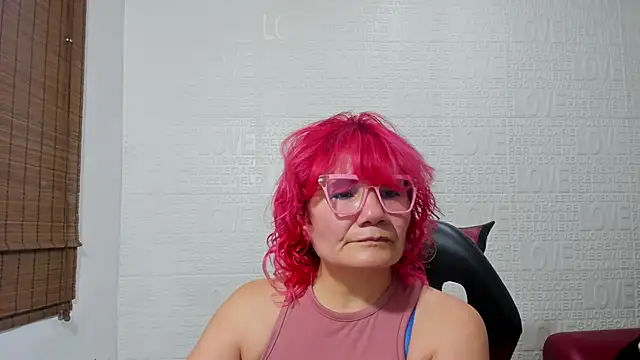 Snapshot of Salomeediaz_ chatting on 02-18-25, 09:09 Salomeediaz online show from 02-18-25, 09:09