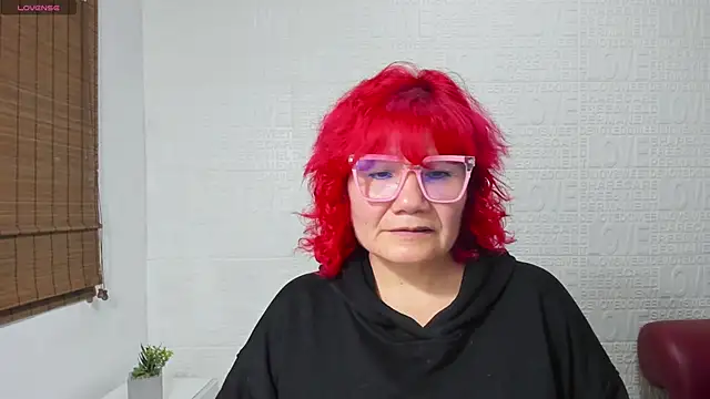 Snapshot of Salomeediaz_ chatting on 03-04-25, 08:05 Salomeediaz online show from 03-04-25, 08:05