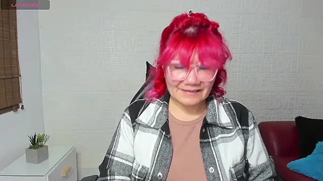 Snapshot of Salomeediaz_ chatting on 03-10-25, 08:12 Salomeediaz online show from 03-10-25, 08:12