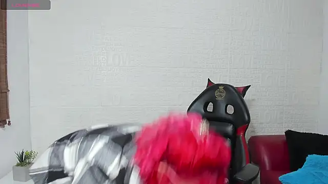 Snapshot of Salomeediaz_ chatting on 03-11-25, 02:21 Salomeediaz online show from 03-11-25, 02:21