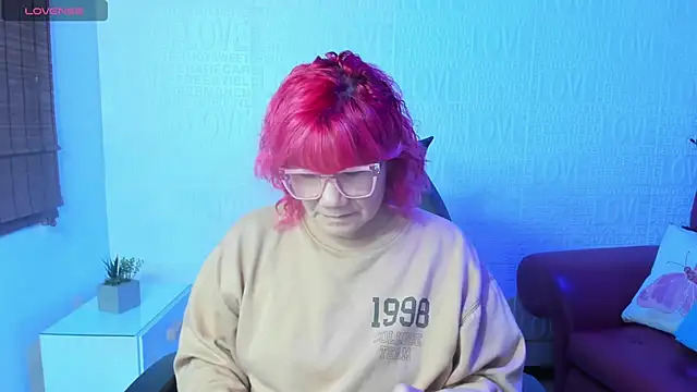 Snapshot of Salomeediaz_ chatting on 03-12-25, 08:10 Salomeediaz online show from 03-12-25, 08:10