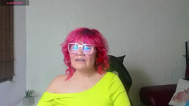 Snapshot of Salomeediaz_ chatting on 03-13-25, 05:54 Salomeediaz online show from 03-13-25, 05:54