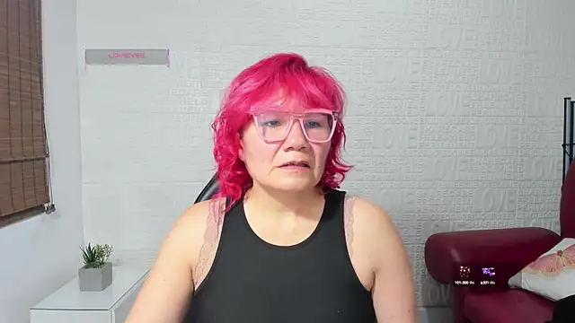 Snapshot of Salomeediaz_ chatting on 03-15-25, 08:10 Salomeediaz online show from 03-15-25, 08:10