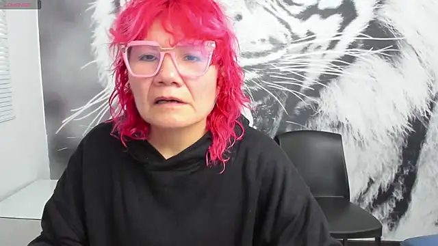 Snapshot of Salomeediaz_ chatting on 03-16-25, 01:06 Salomeediaz online show from 03-16-25, 01:06