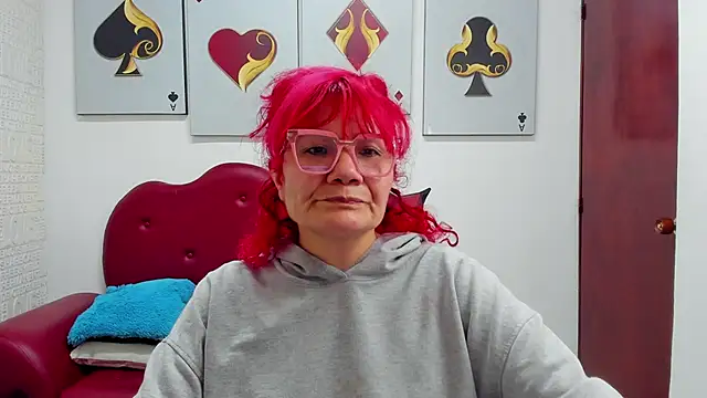 Snapshot of Salomeediaz_ chatting on 09-29-25, 08:57 Salomeediaz online show from 09-29-25, 08:57