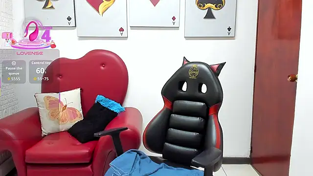 Snapshot of Salomeediaz_ chatting on 11-27-25, 09:28 Salomeediaz online show from 11-27-25, 09:28