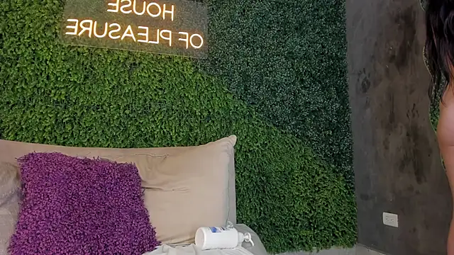 Mariapettit online show from 02-24-25, 03:53