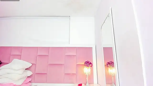 DaphneLloyd online show from 01-10-25, 01:53