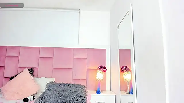 DaphneLloyd online show from 01-26-25, 02:45