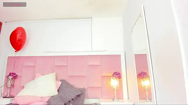 DaphneLloyd online show from 02-09-25, 02:49