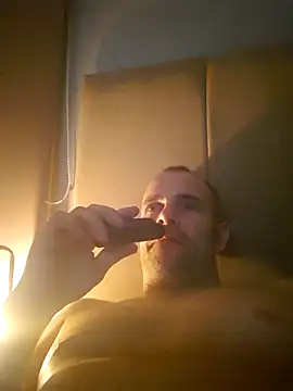 Snapshot of Dorset8360 chatting on 12-19-24, 12:34 Dorset8360 online show from 12-19-24, 12:34