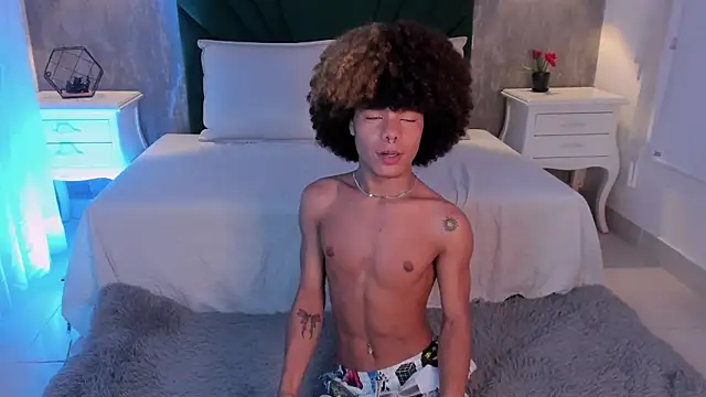 Alexiis Etereo online show from 04-02-26, 02:04