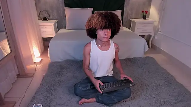 Alexiis Etereo online show from 04-22-26, 07:37