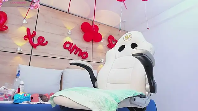 martina touss online show from 02-13-25, 06:27