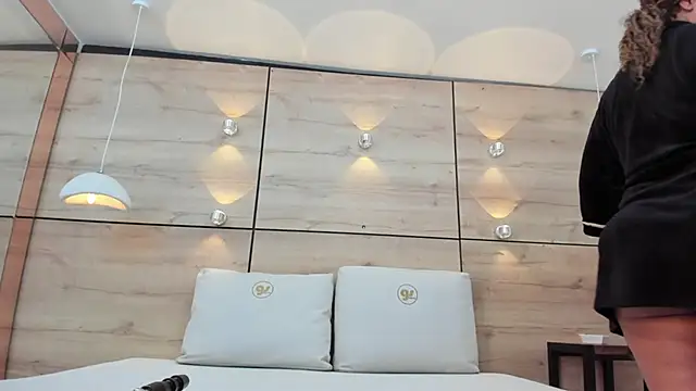 martina touss online show from 03-07-25, 01:42