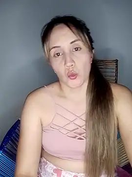 Isabel23zr online show from 03-08-25, 03:28