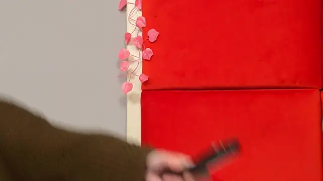 Snapshot of AliceMunro chatting on 01-12-25, 01:11 AliceMunro online show from 01-12-25, 01:11