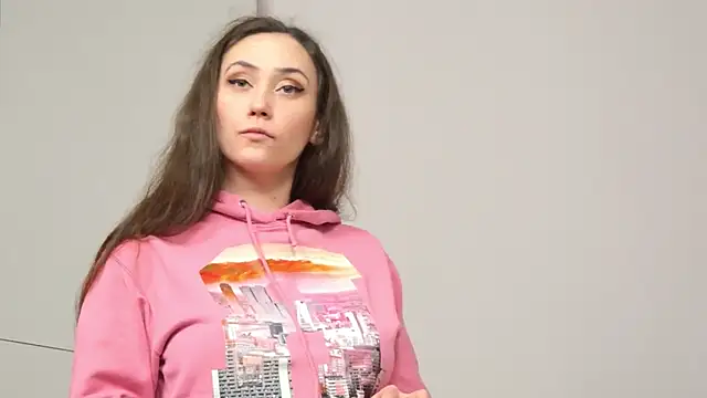 Snapshot of AliceMunro chatting on 01-17-25, 07:38 AliceMunro online show from 01-17-25, 07:38