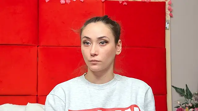 Snapshot of AliceMunro chatting on 01-28-25, 03:35 AliceMunro online show from 01-28-25, 03:35