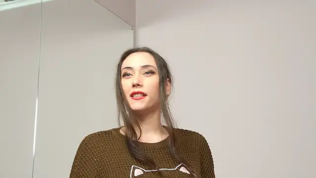 Snapshot of AliceMunro chatting on 02-09-25, 02:06 AliceMunro online show from 02-09-25, 02:06