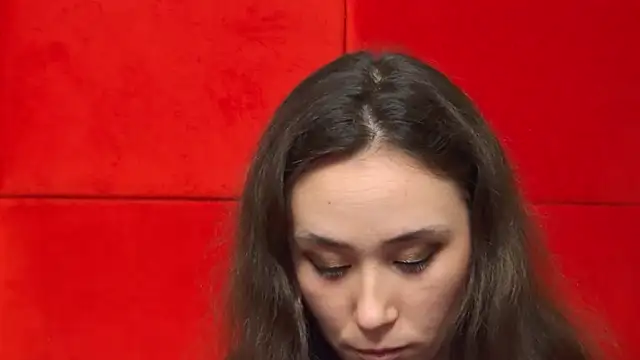 Snapshot of AliceMunro chatting on 02-18-25, 04:48 AliceMunro online show from 02-18-25, 04:48