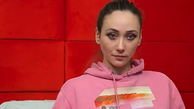 Snapshot of AliceMunro chatting on 02-27-25, 06:42 AliceMunro online show from 02-27-25, 06:42